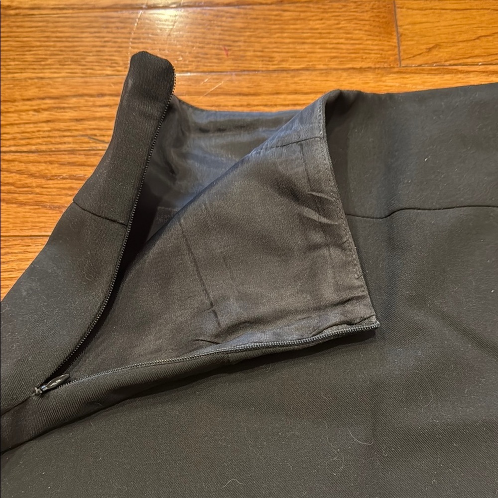 Trina Turk Pleated Black Women's Skirt, size 2 - Picture 5 of 7